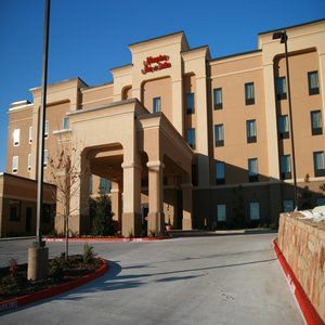 Hampton & Hotel